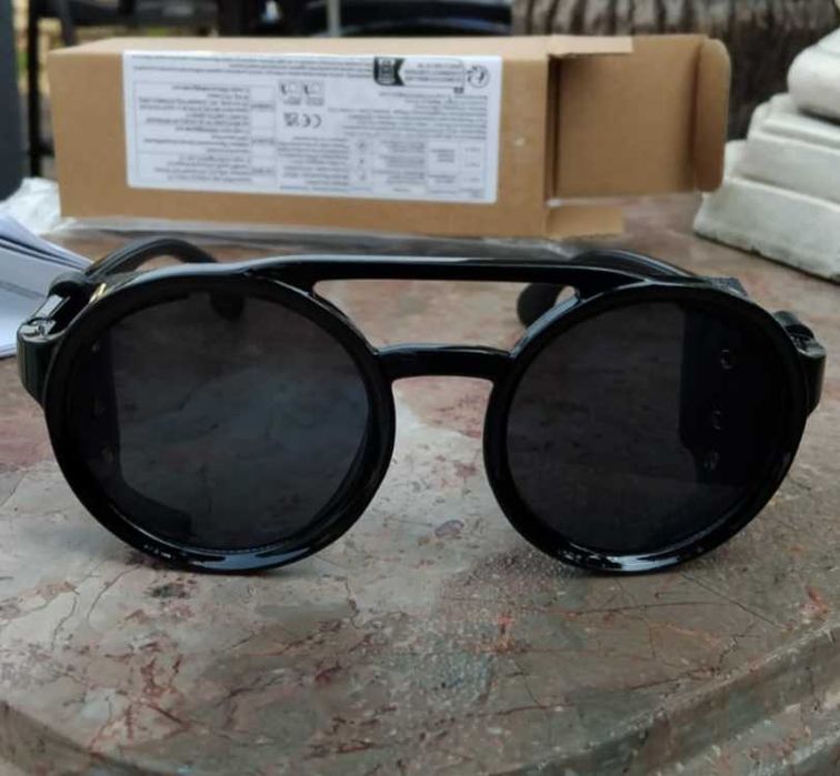 Óculos novos, de sol/proteção lateral, vento