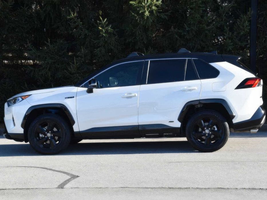 Toyota RAV4 XSE      2021