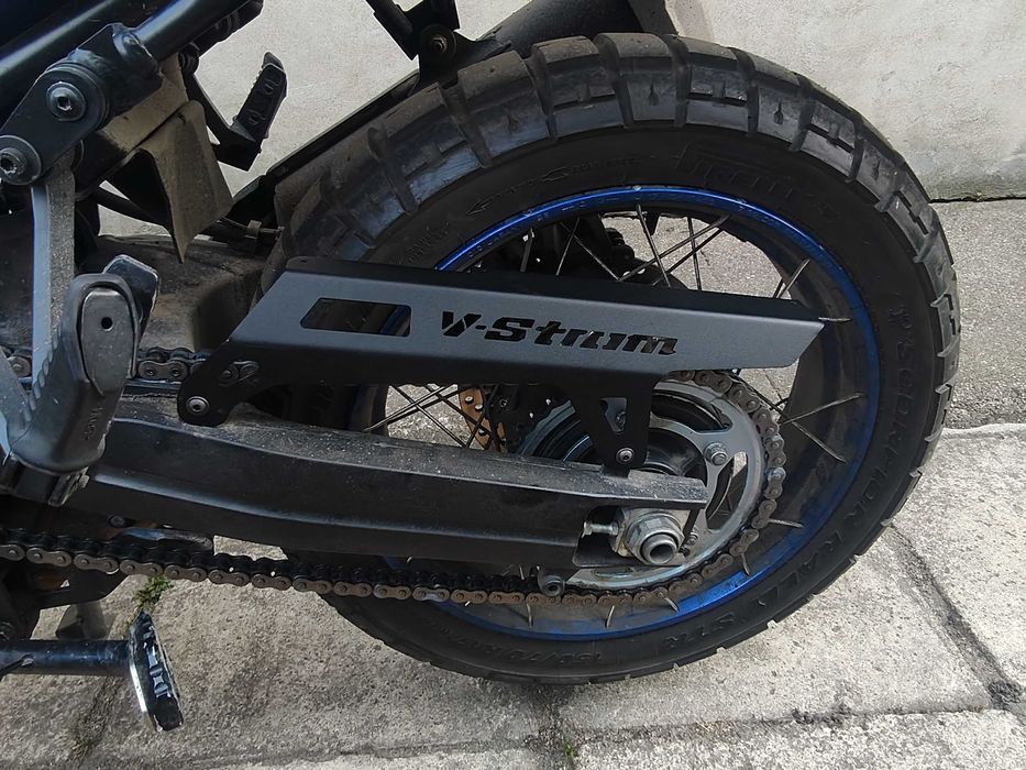 Osłona łańcucha Suzuki V Strom DL 650, 1000, 1050, KLV 1000