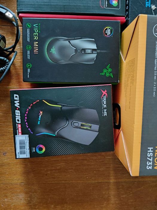 Компьютерная техника: клавиатуры, мышки, наушники, вебкамера