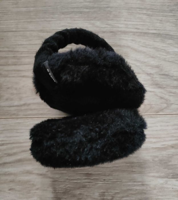 Czarne nauszniki Barts