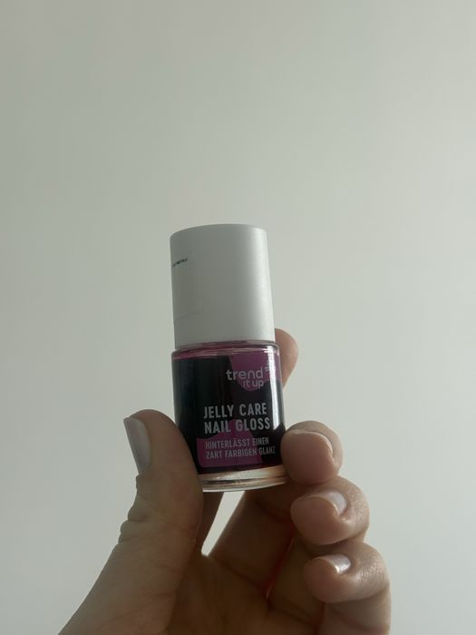 Lakier do paznokci Essence Jelly Care Nail Gloss