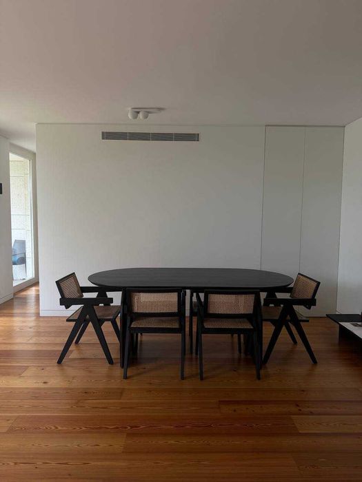 Mesa de jantar oval SKLUM + 6 cadeiras rattan estilo Chandigarh