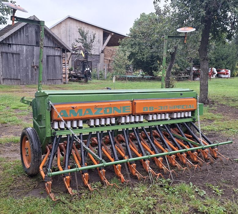 Siewnik Amazone D8-30 Special 3m siewnik do zboża, zbożowy
