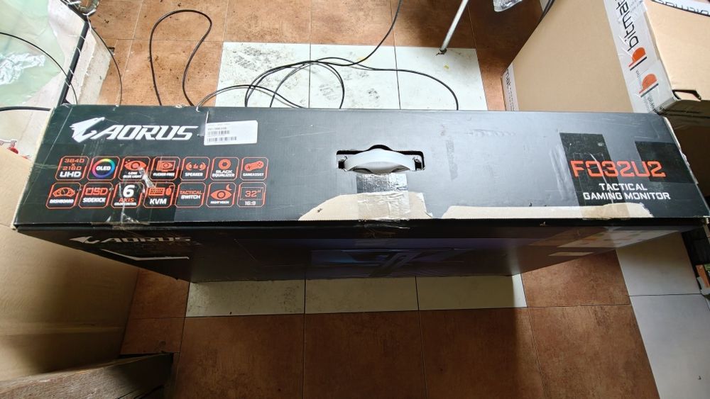 Monitor Gigabyte Aorus FO32U2 QD-OLED