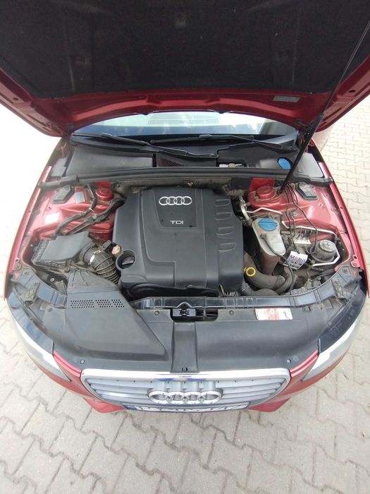 Audi A4 B8 2.0 TDI sedan xenon led