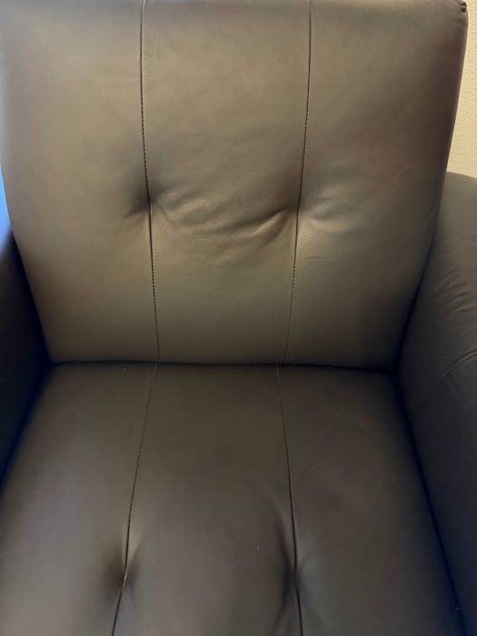Sofa em pele marca Sofatinni