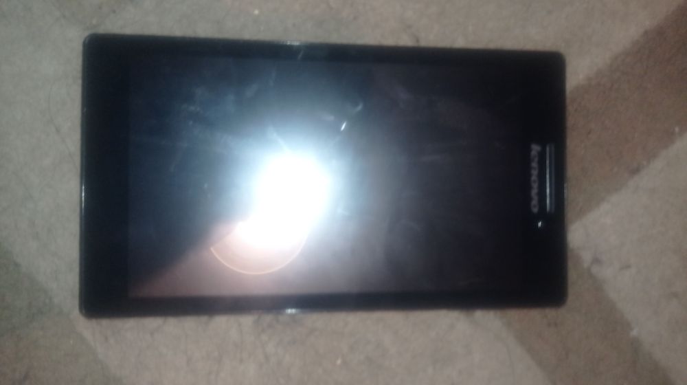 Tablet lenovo dolby