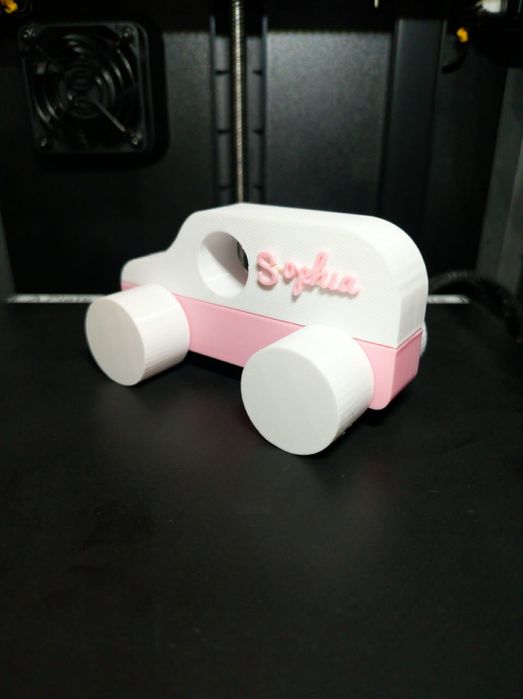 Auto infantil com nome personalizável