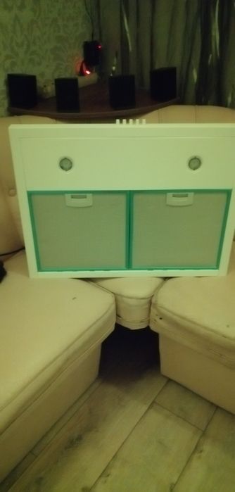 Витяжка продам по ненадобности... не була у використані