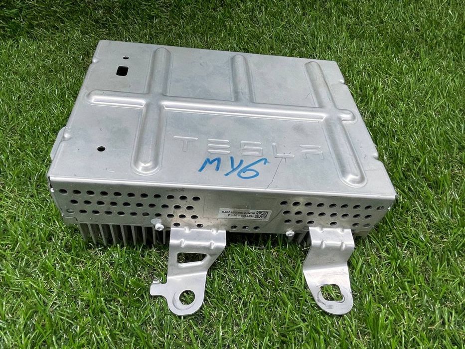 Підсилювач усилитель сабвуфера Tesla MY 1507152-00-A / АВТОРОЗБОРКА