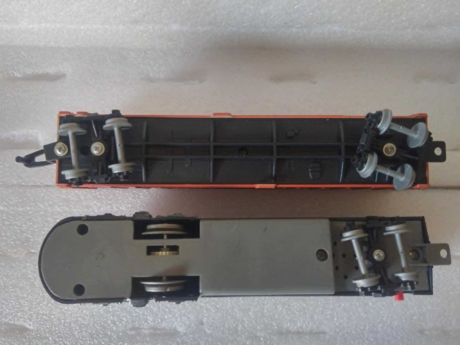 Comboio Mais Carruagem Miniatura.