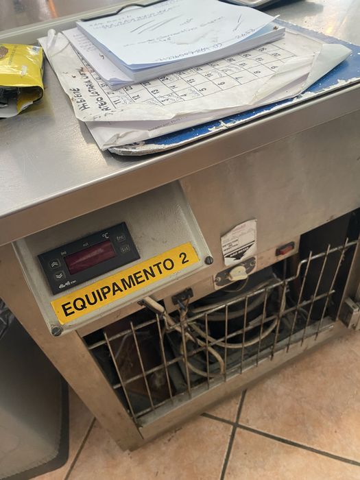 Vitrine expositora 2 metros