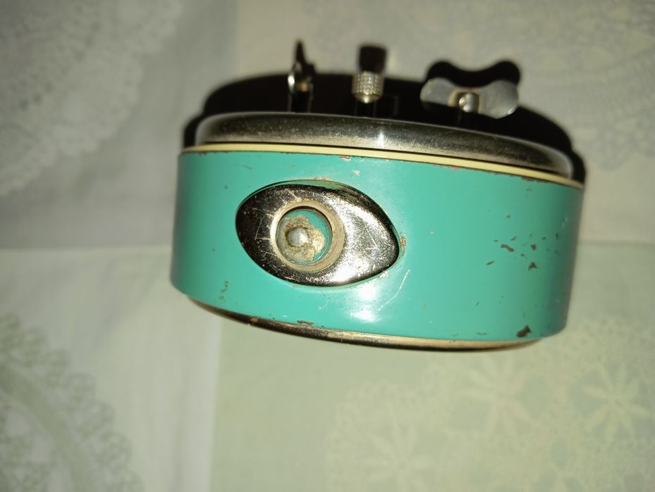 Будильник " Ростов" времён СССР