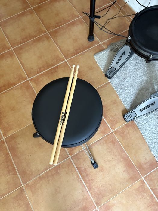 Bateria Eletrônica Alesis nitro mesh kit