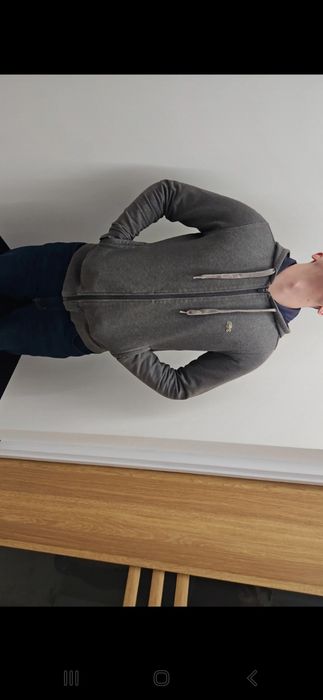 Bluza z kapturem la coste