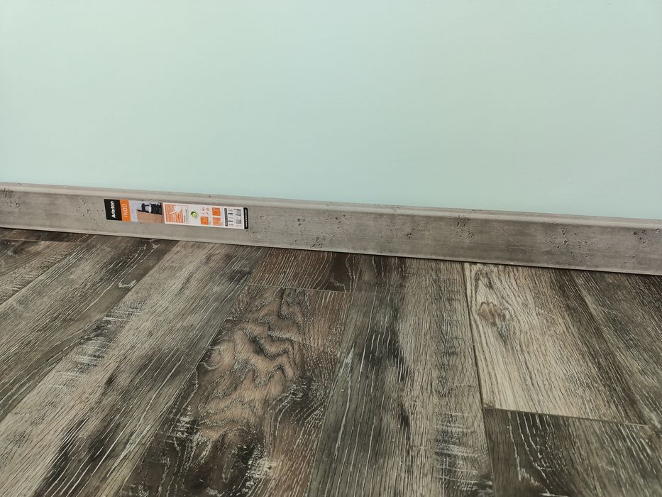 Плінтус МДФ продаж монтаж