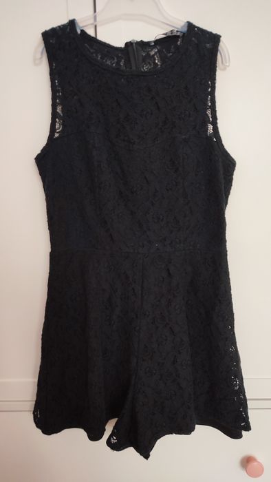 Czarny koronkowy kombinezon damski rozmiar S