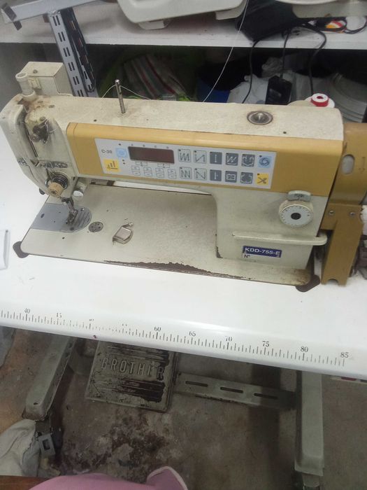 Máquina de costura