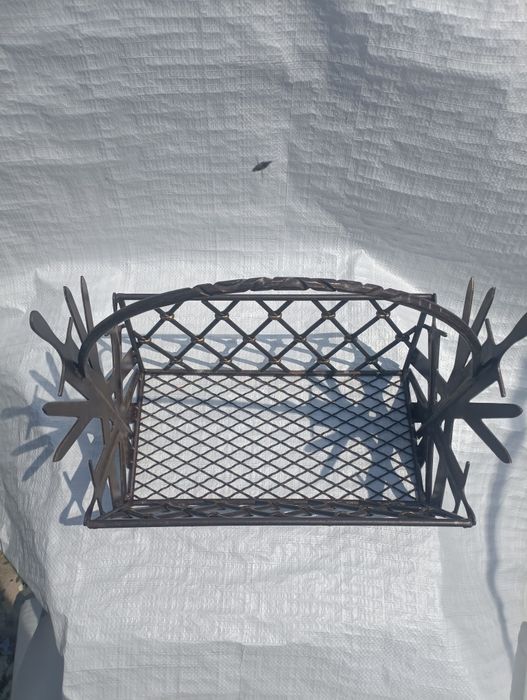 Дровница из металла