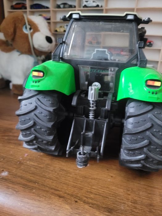 Bruder traktor Deutz Fahr