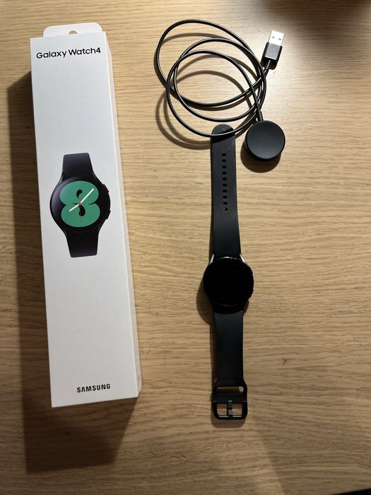 Samsung Galaxy Watch 4 40mm LTE GPS czarny