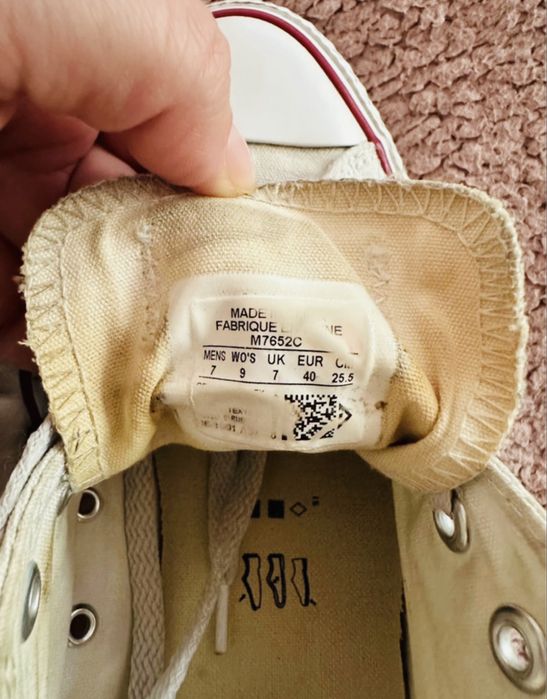 Damskie conversy Chuck Taylor w rozmiarze 40-41