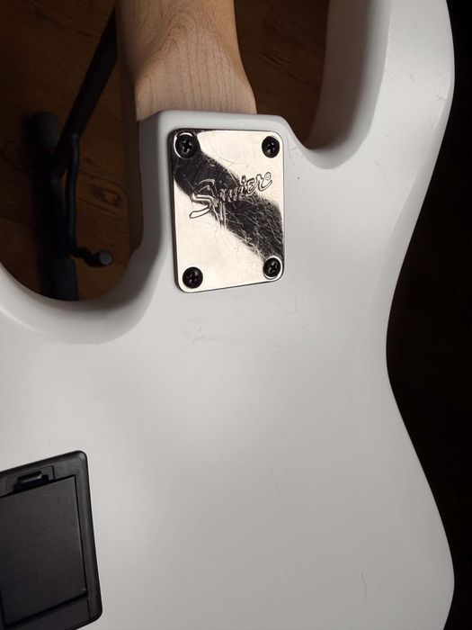 Gitara basowa - Squier Contemporary Active Jazz Bass HH Maple Fingerboard Flat White