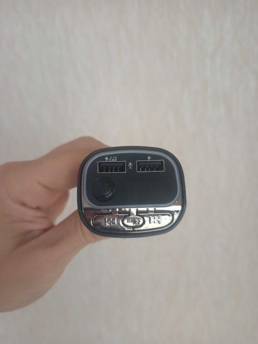 Автомобильный FM модулятор C21