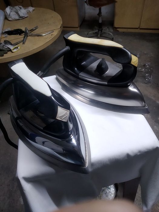 Ferros de brunir elétricos Rowenta.