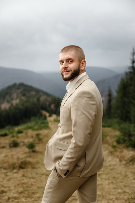 Чоловічий костюм