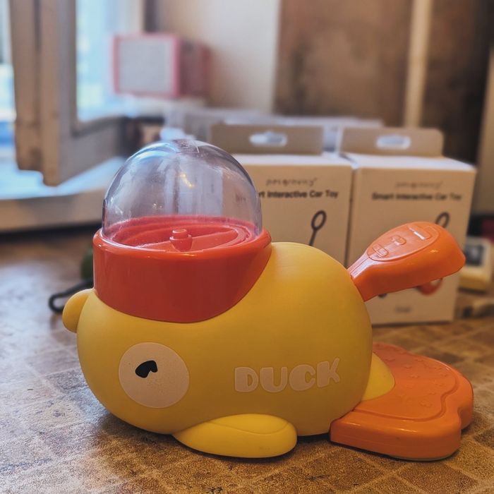 Іграшка для собак качечка з педалькою