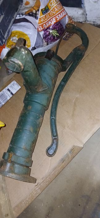 Pompa reczna abisynka