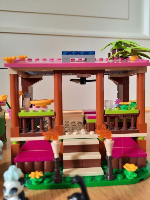 Lego friends, baza ratownicza