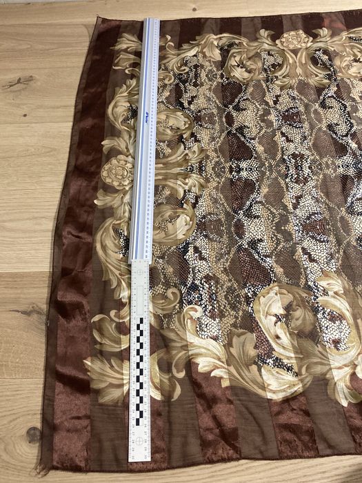 Brązowo beżowa chusta vinted lata 80 102 x102 cm