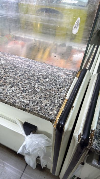 Холодильник вітрина