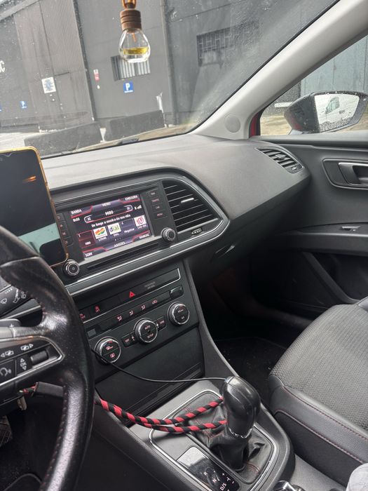 Seat leon 2.0 TDI  FR  DSG  189000km inspeçao feita recente .