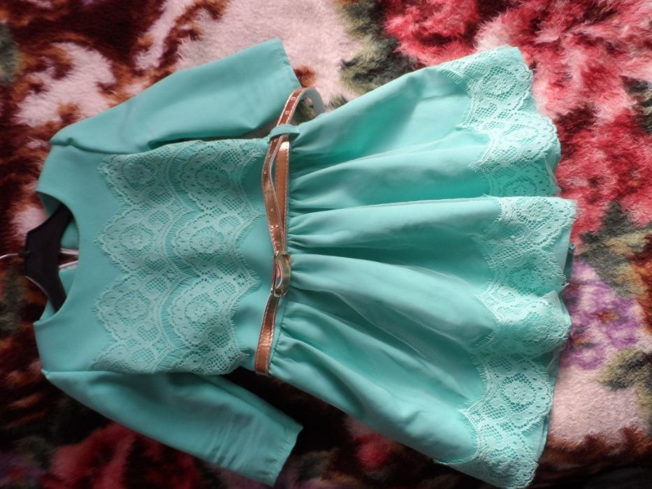 Продам нарядне платтячко для дівчинки