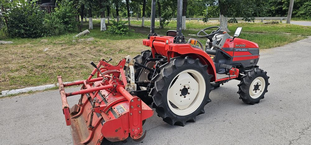 Mitsubishi MT 200 Трактор Мінітрактор