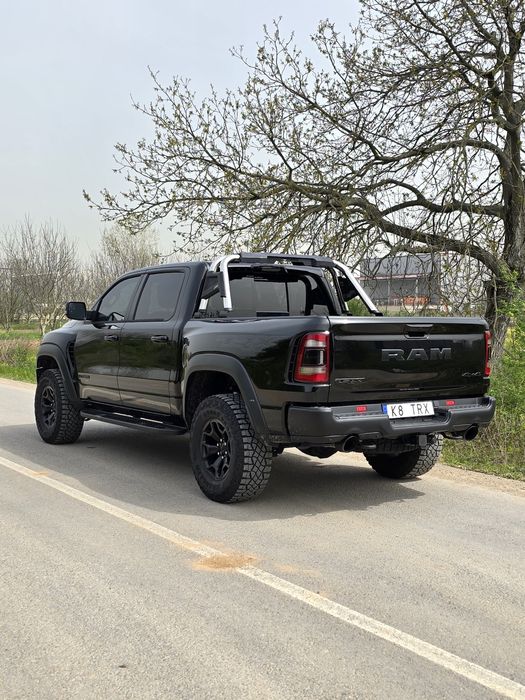 Dodge RAM 1500 rury orurowanie paki chrom Hamar