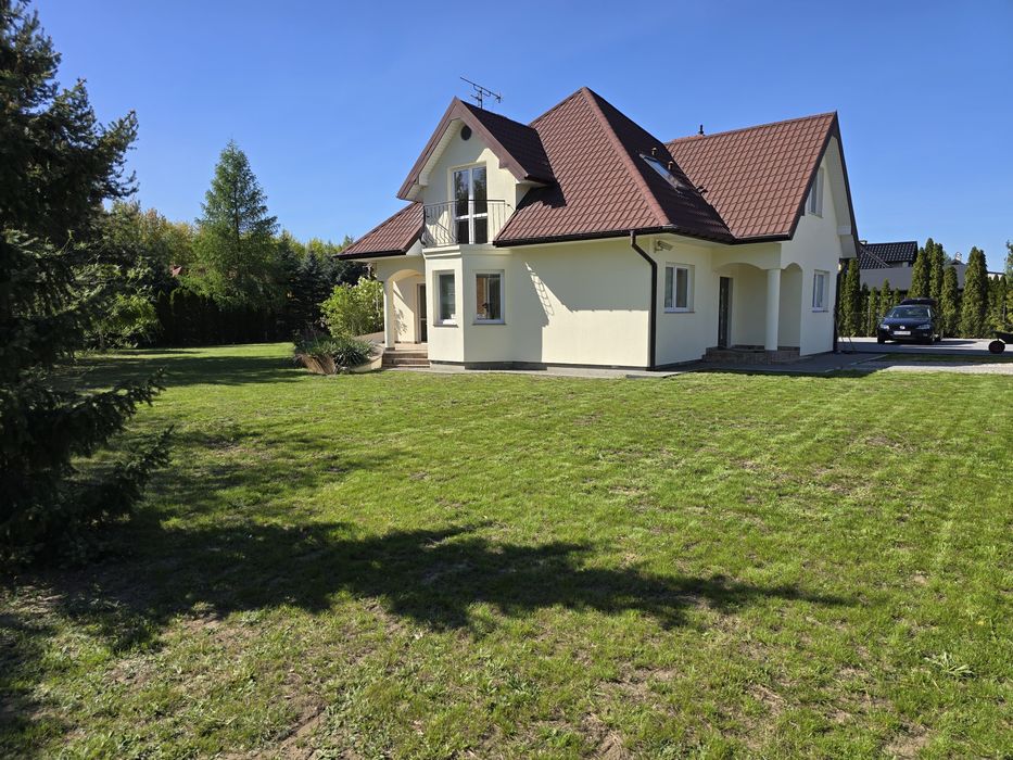 Do wynajęcia Dom wolnostojący na dużej działce bezpośrednio