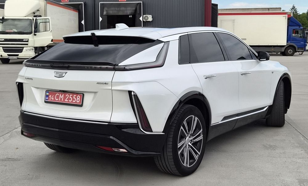 Cadillac lyriq 2024