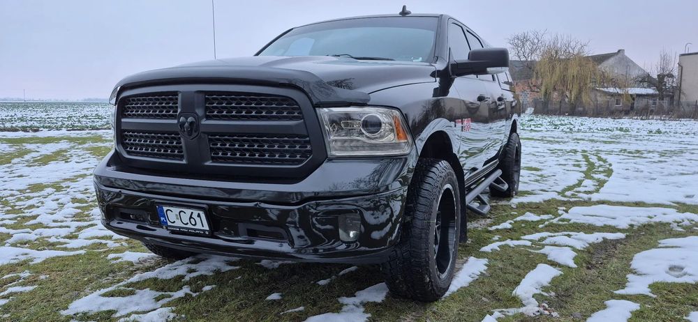 Dodge RAM Lift zawieszenia, zabudowa, nowe kola, bezwypadkowy