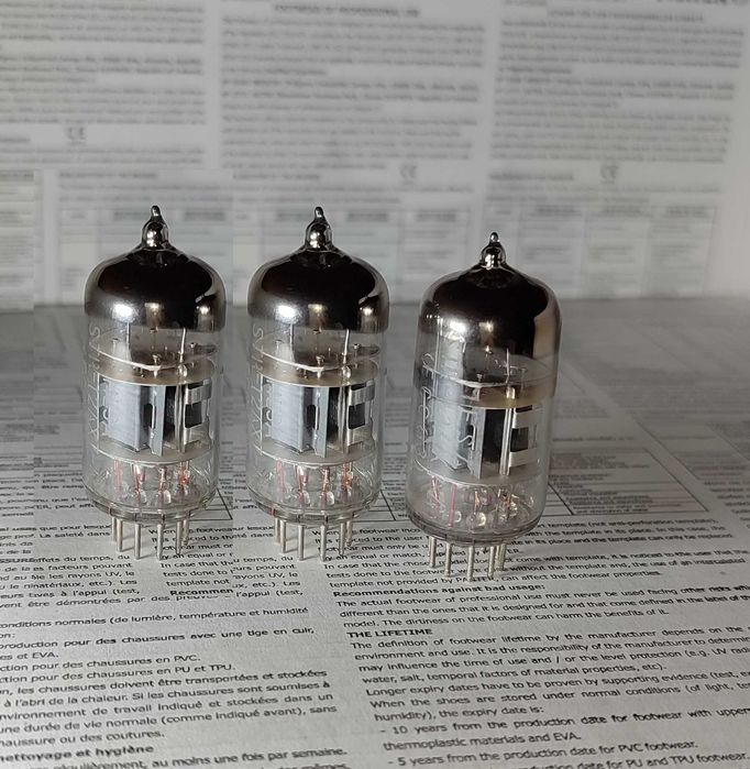 3x válvulas Mesa Boogie NOS / NOVAS • anos 1990 • ECC83 / 12AX7 Mesa Boogie
