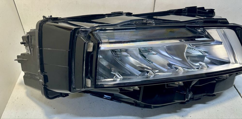 Фара правая Nissan Rogue usa T33, 2021, 2022, 2023