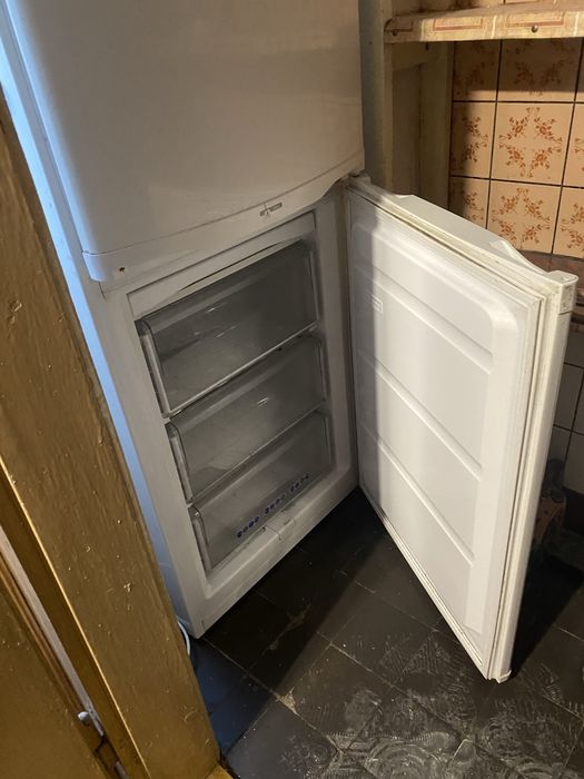 Lodówka Whirlpool ARC 5450 w dobrym stanie