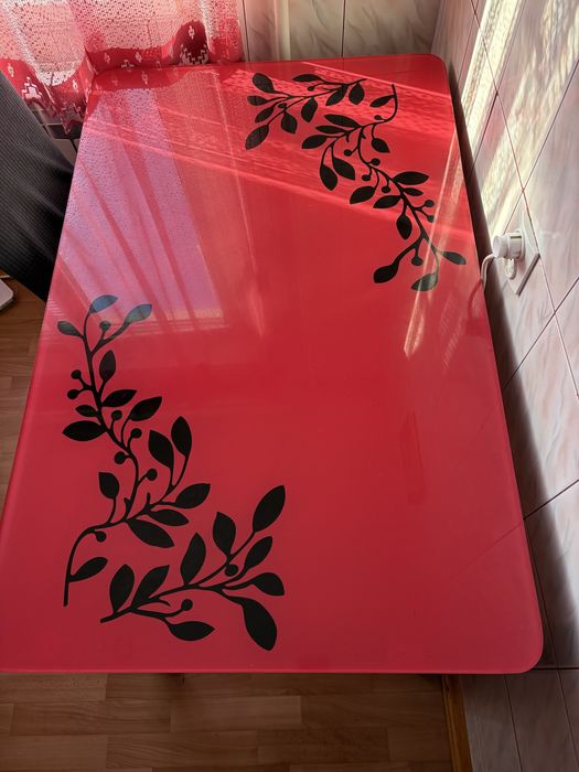 Стіл обідній скляний