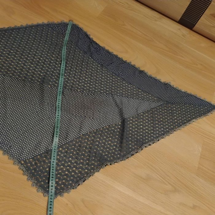 Chusta w kropki, ażurowa - stan bardzo dobry