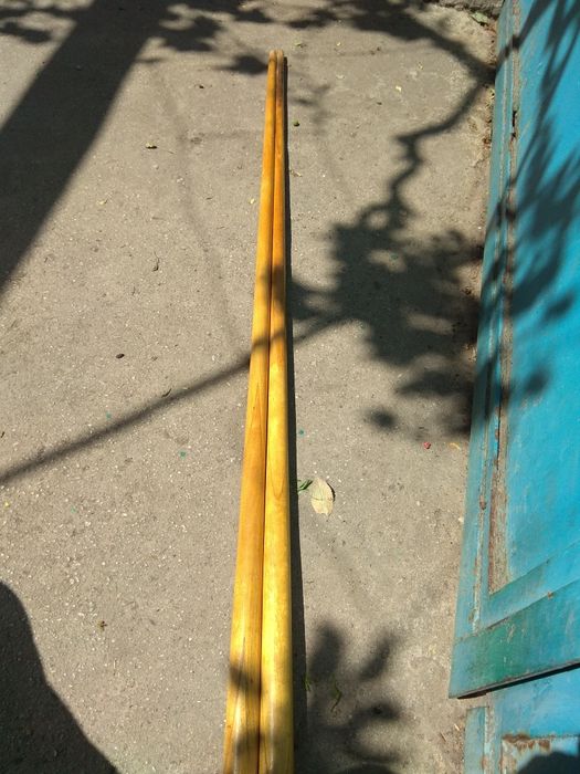 Кий більярдний .