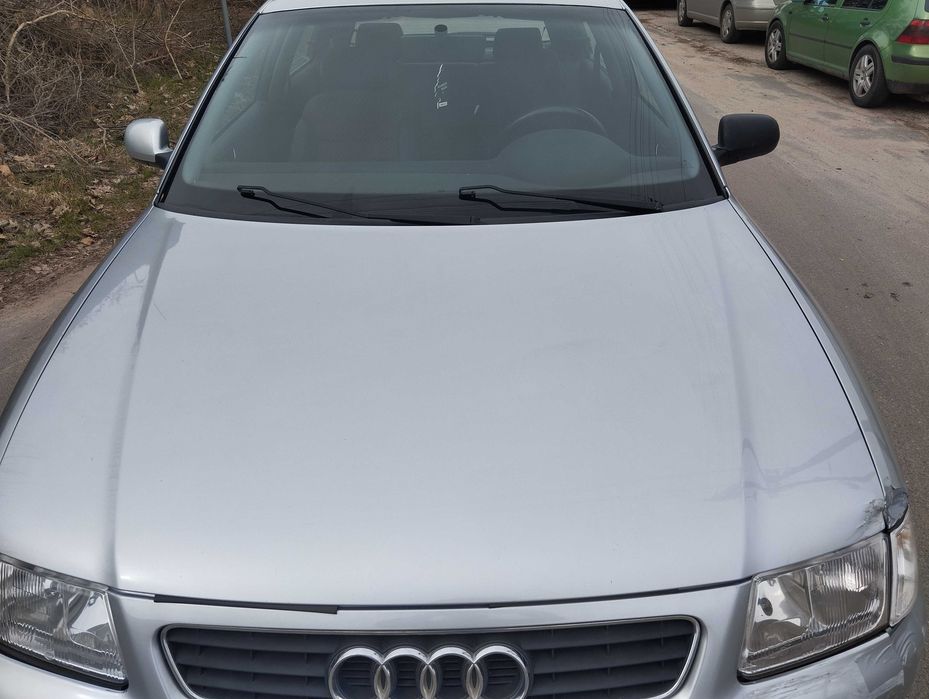 Audi A3 1.6i 3D 8L 2002r. Maska.